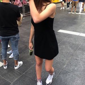 Kendall and Kylie black dress